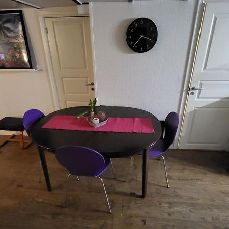סטוונגר Fin Leilighet I Stille Og Rolig Omrade Med Gratis Privat Parkering! מראה חיצוני תמונה